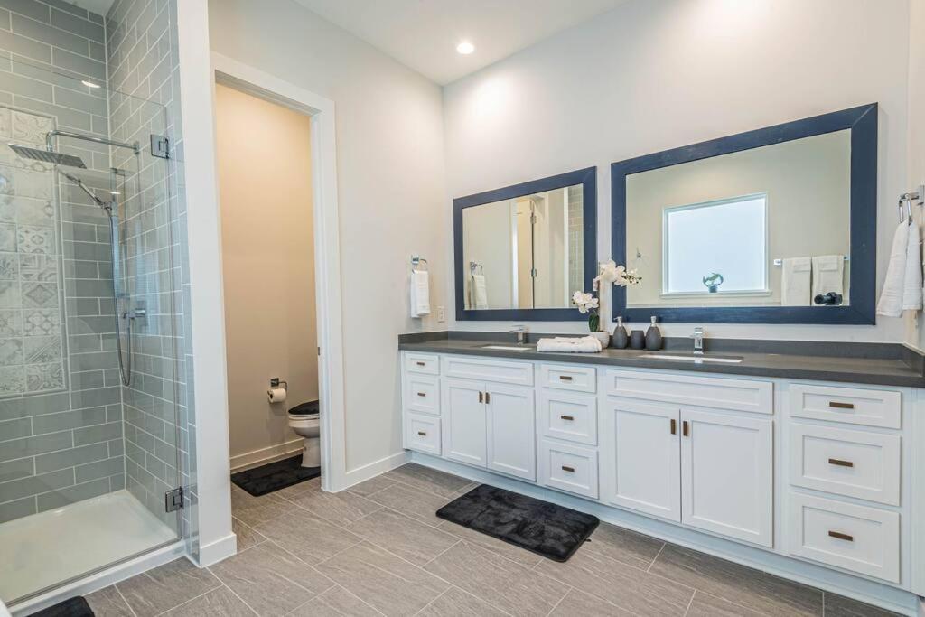 Charming 3-Bedroom Luxury Home Near Downtown, Nrg, Galleria & Medical Center Houston Buitenkant foto